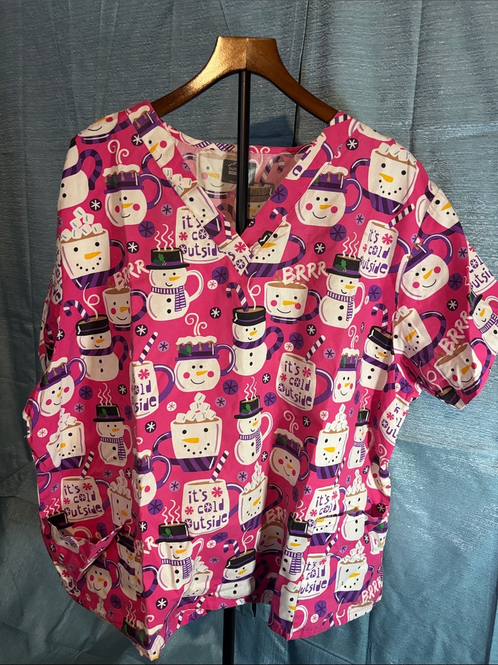 Pink Snowman Print V-Neck Short Sleeve Top by Butter
